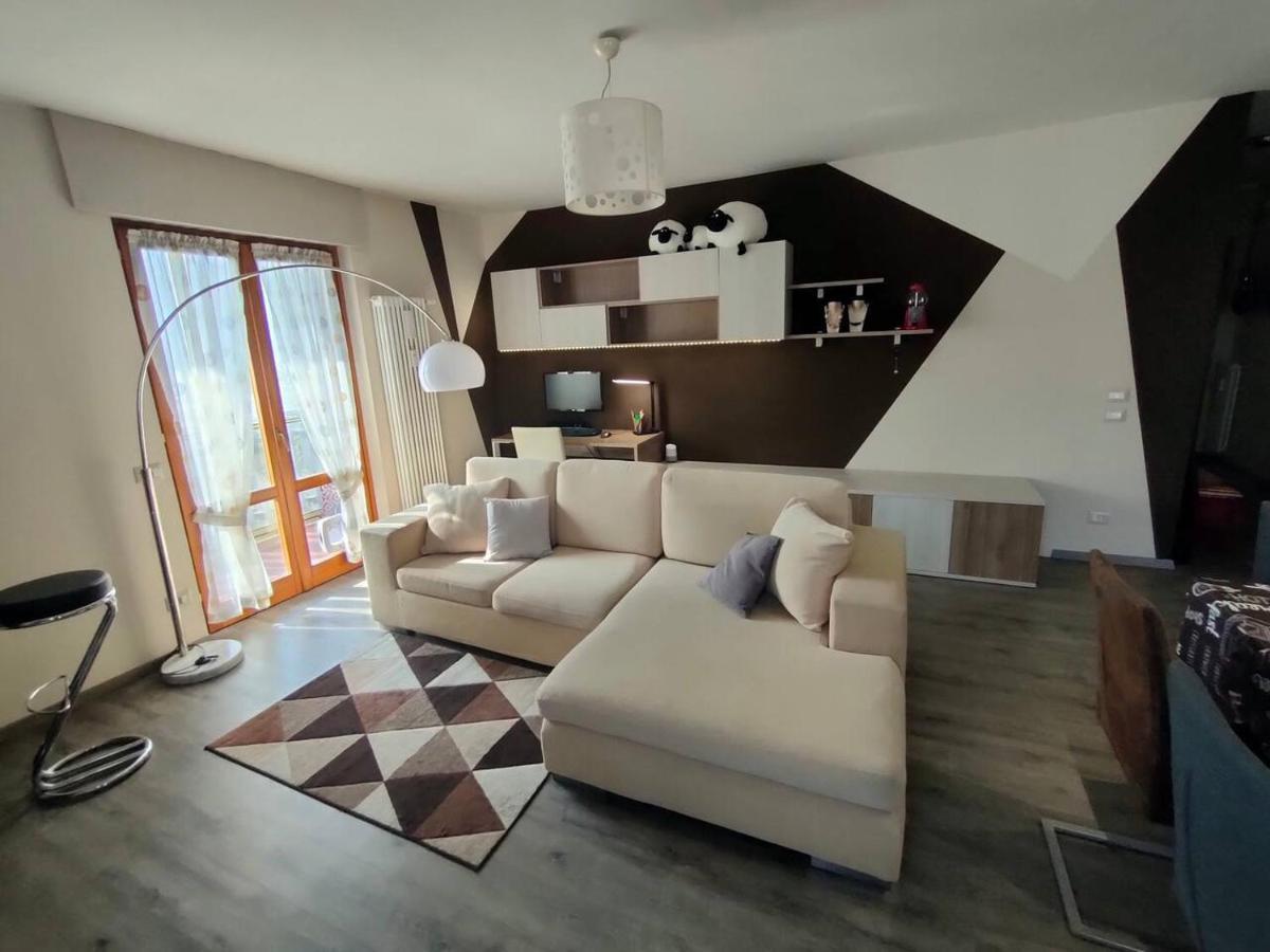 Appartamento Chentre En Ville - A 2 Passi Dal Centro - Parcheggio Gratuito - Cir-Vda-Aosta-0073 Exterior foto
