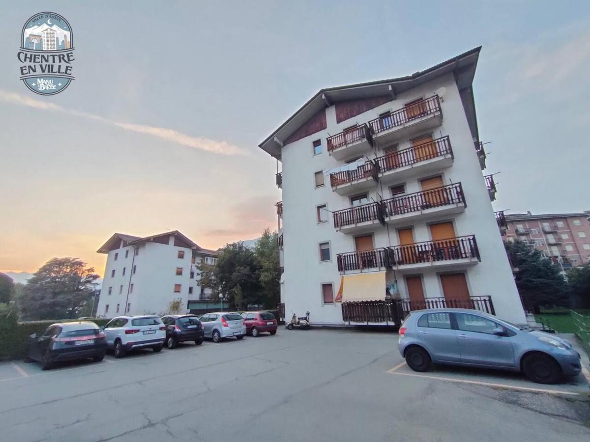Appartamento Chentre En Ville - A 2 Passi Dal Centro - Parcheggio Gratuito - Cir-Vda-Aosta-0073 Exterior foto